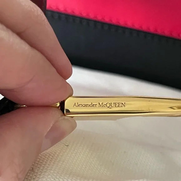 Alexander McQueen Small Double Flap Leather Shoulder Bag - Picture 13 of 16